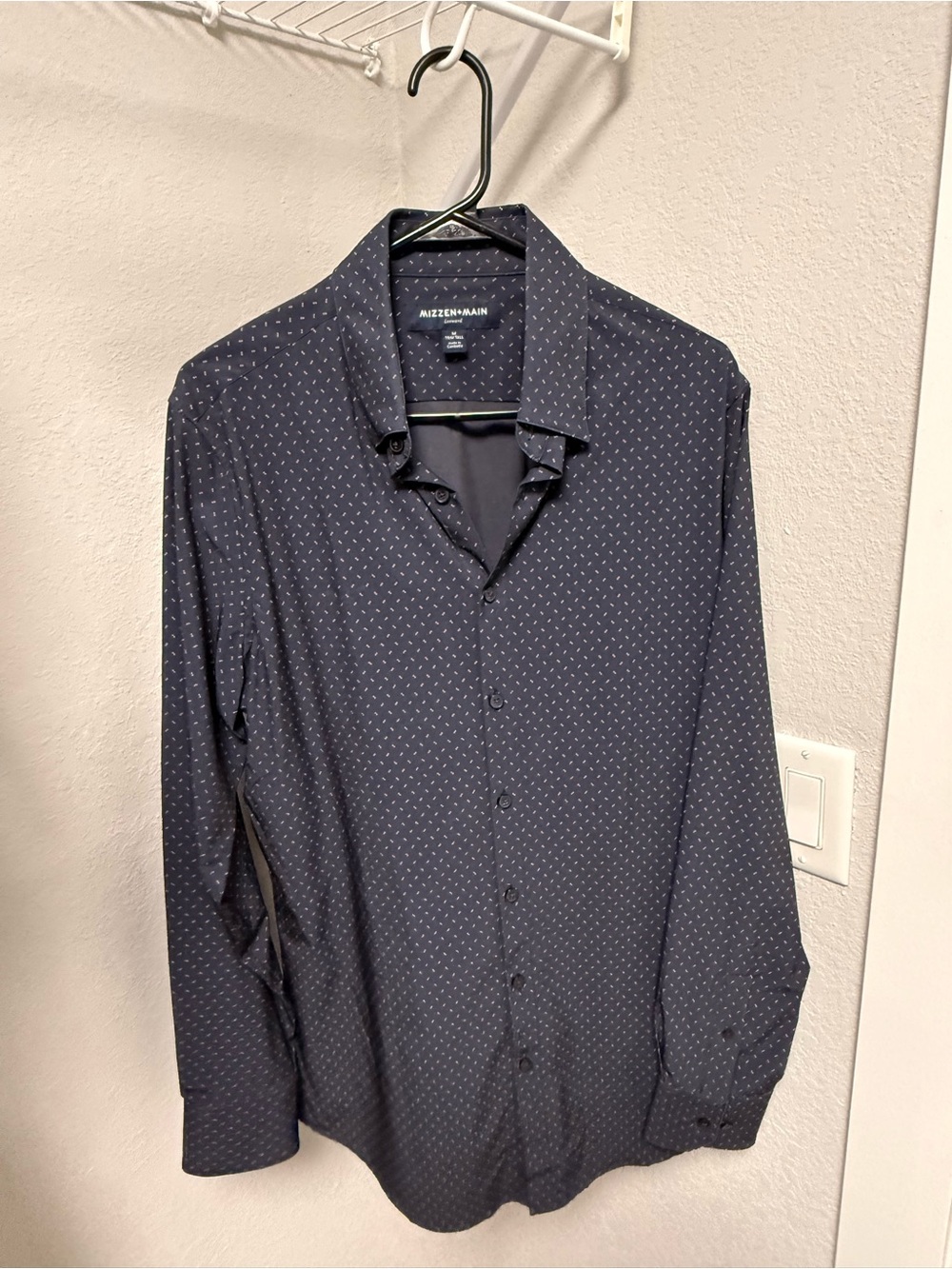 Mizzen+Main Men’s Leeward Long-Sleeve Dress Shirt- NWOT- Medium Trim Tall